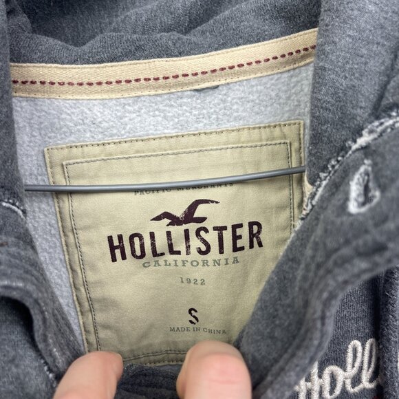 Y2K Hollister Women’s Button Down Oversized Hoodie Size S Grey Fleece Retro Logo - Picture 4 of 11